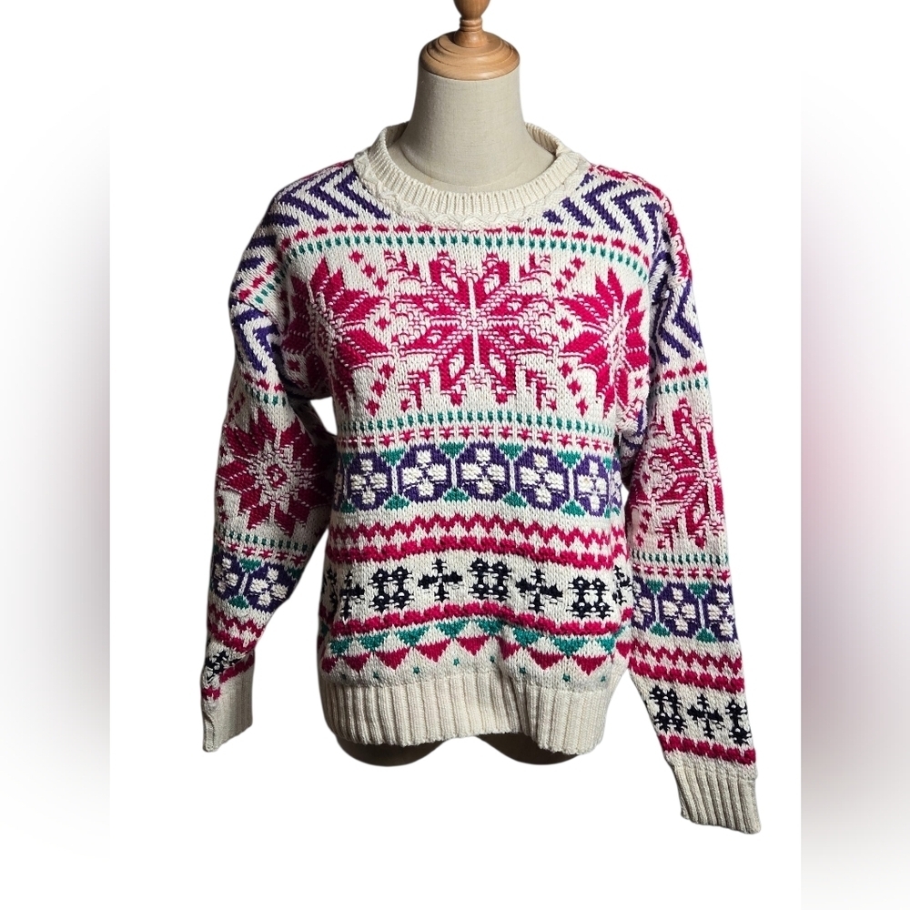 American Eagle Vintage Pink And White Fair Isle Ski Sweater